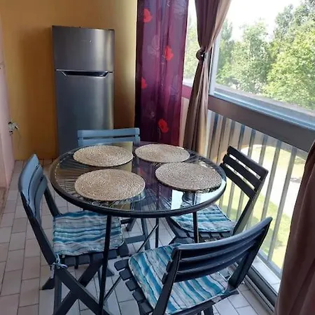 T2 Alhambra Avec Piscine A 800 M Richelieu Et 300m Ile Des Loisirs Agde