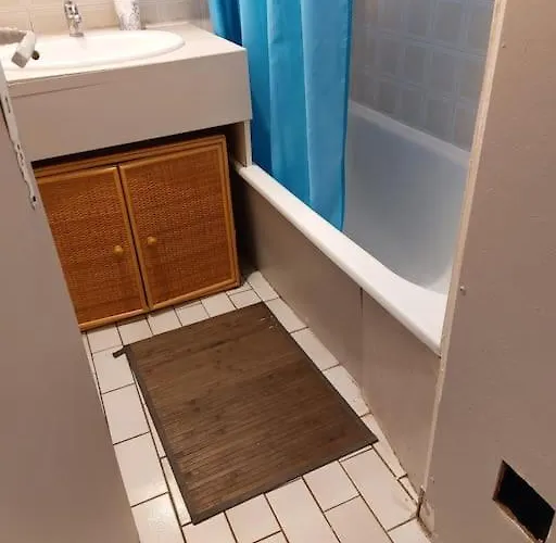 T2 Alhambra Avec Piscine A 800 M Richelieu Et 300m Ile Des Loisirs *