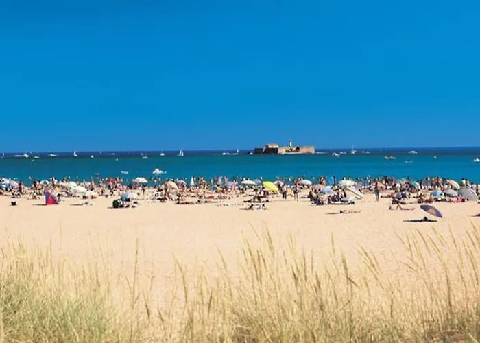 T2 Alhambra Avec Piscine A 800 M Richelieu Et 300m Ile Des Loisirs *