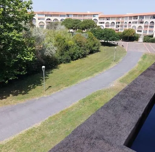 T2 Alhambra Avec Piscine A 800 M Richelieu Et 300m Ile Des Loisirs Agde