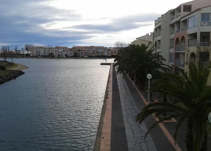 T2 Alhambra Avec Piscine A 800 M Richelieu Et 300m Ile Des Loisirs Apartment