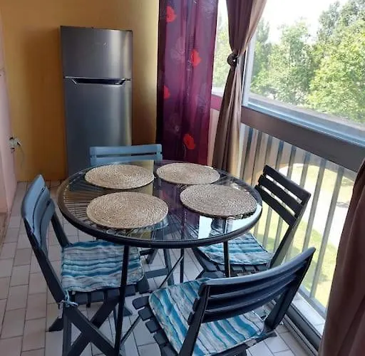 T2 Alhambra Avec Piscine A 800 M Richelieu Et 300m Ile Des Loisirs Agde